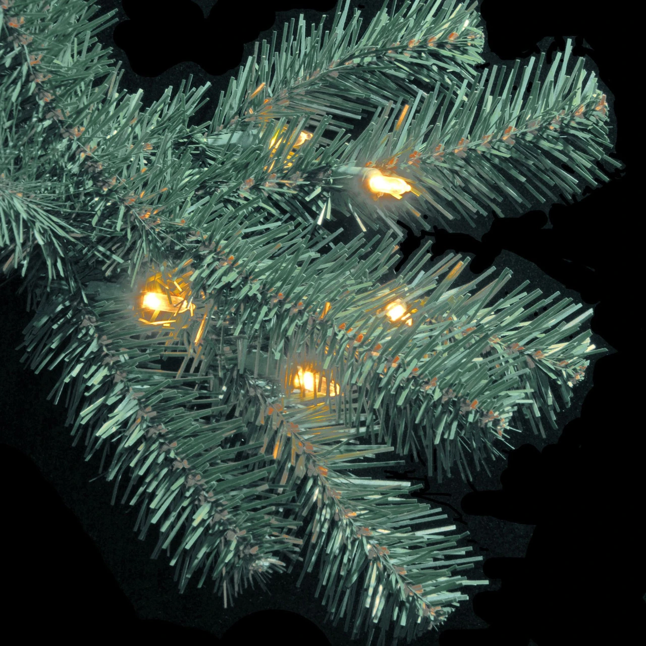 7.5’ Pre-Lit North Valley Spruce Artificial Christmas Tree - Clear Lights - Image 3