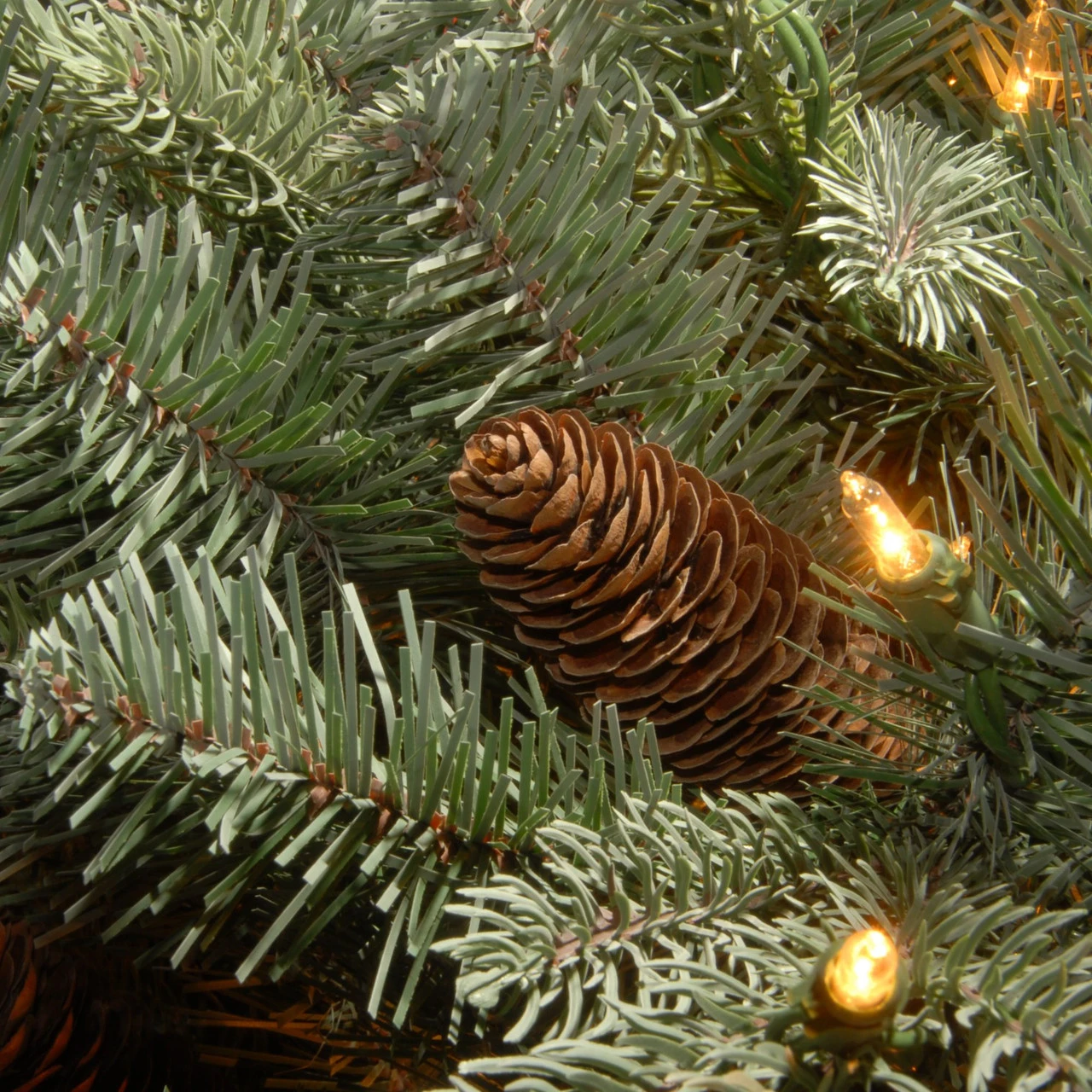 9' Pre-Lit Artificial Christmas Garland - Clear Lights - Image 2