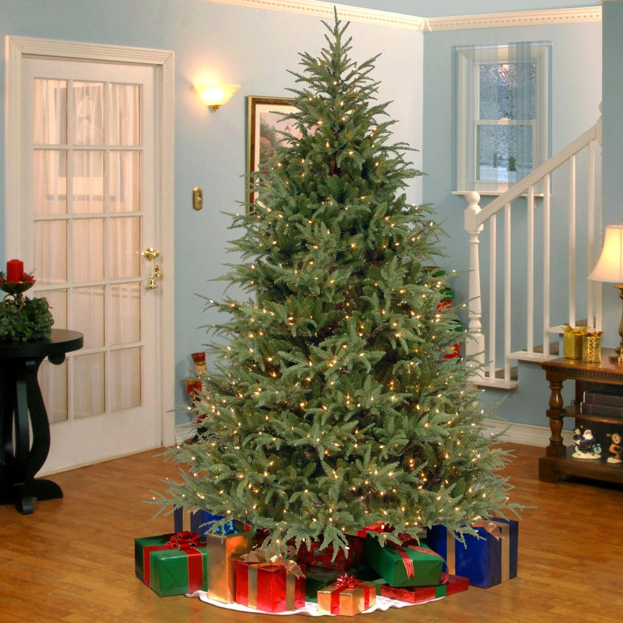 9’ Pre-Lit Frasier Grande Artificial Christmas Tree - Clear Lights - Image 3