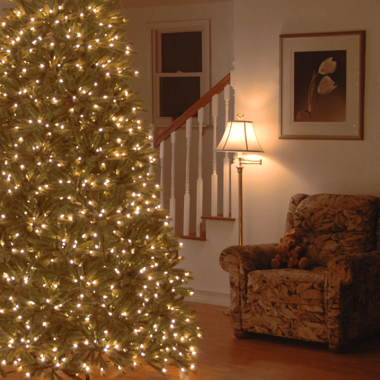6.5’ Pre-Lit Jersey Fraser Fir Medium Artificial Christmas Tree – Clear Lights - Image 2