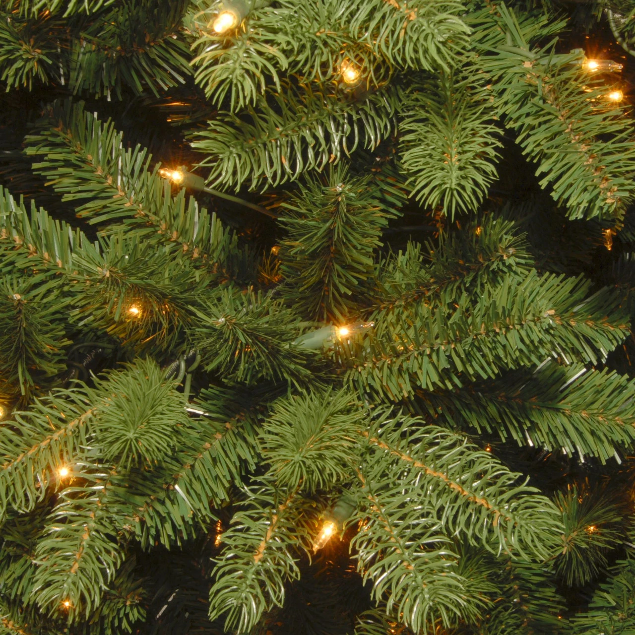 4.5’ Newberry Spruce Artificial Christmas Tree – Clear Lights - Image 3