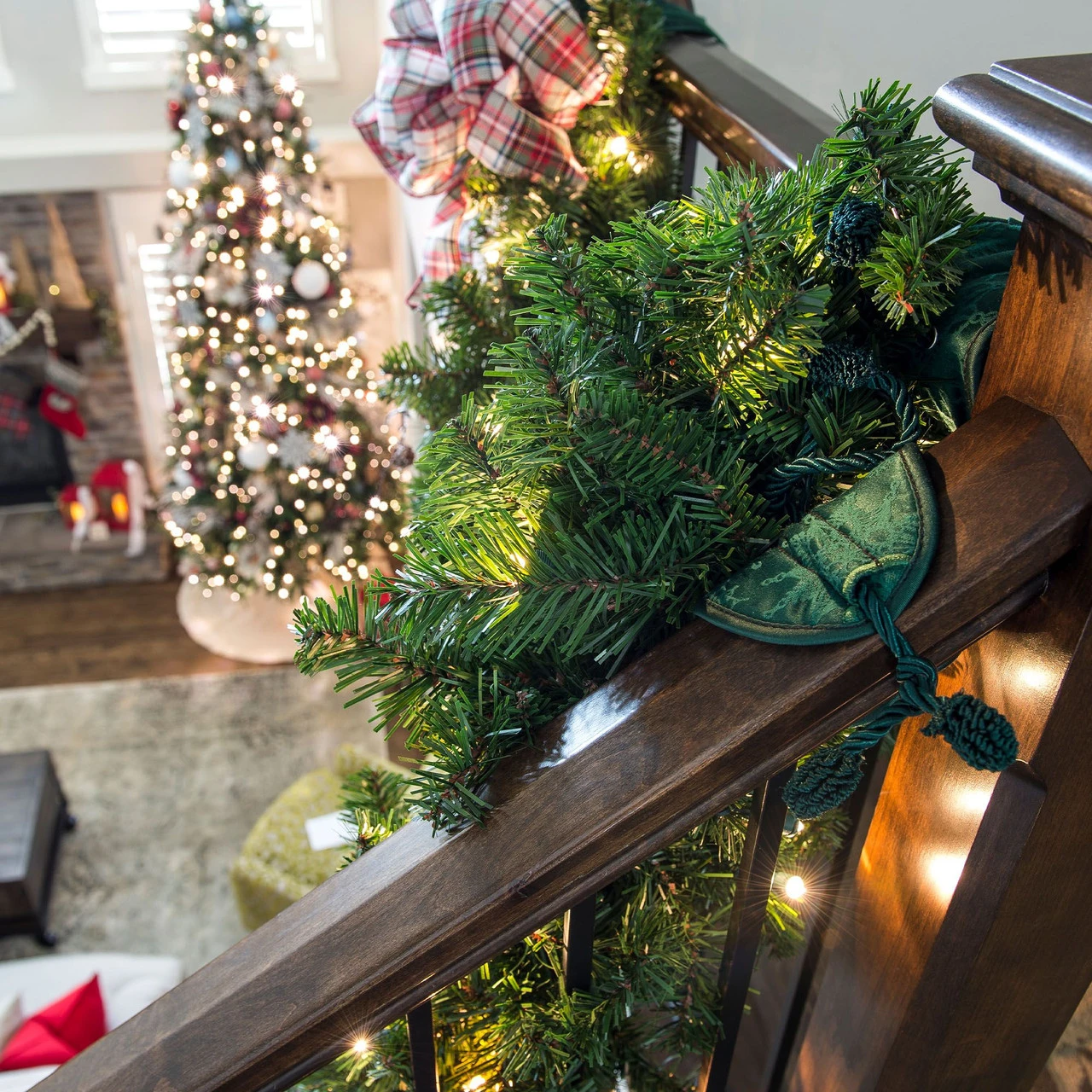 Set Of 3 Green Christmas Banister Protecting Garland Ties - Image 7